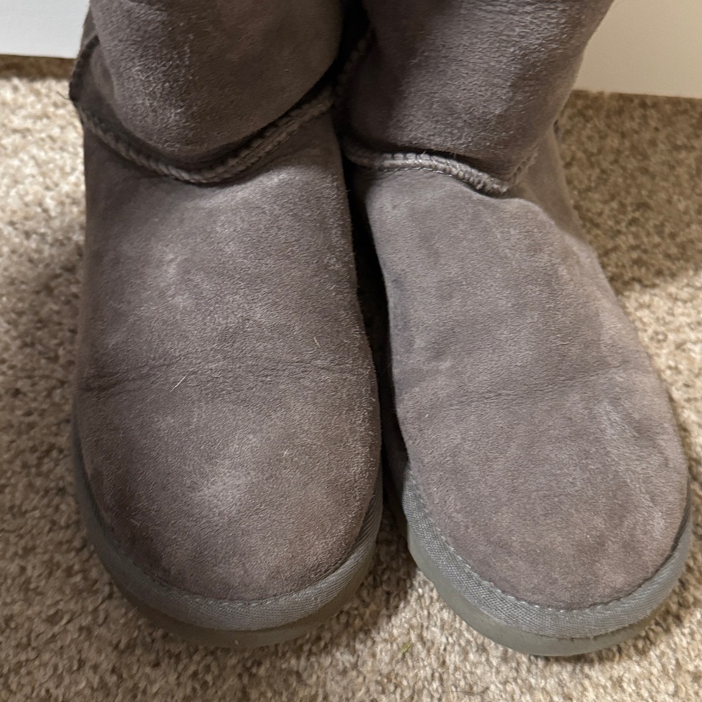 Uggs - image 3